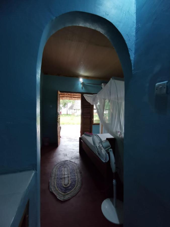 Afro Whale Shark Safari Bed & Breakfast Kilindoni Ngoại thất bức ảnh