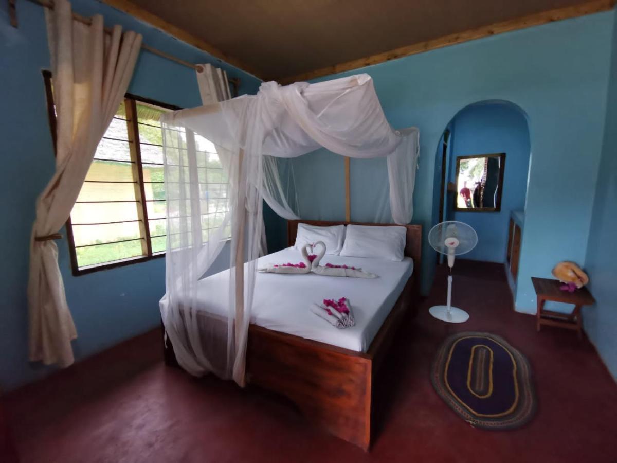 Afro Whale Shark Safari Bed & Breakfast Kilindoni Ngoại thất bức ảnh