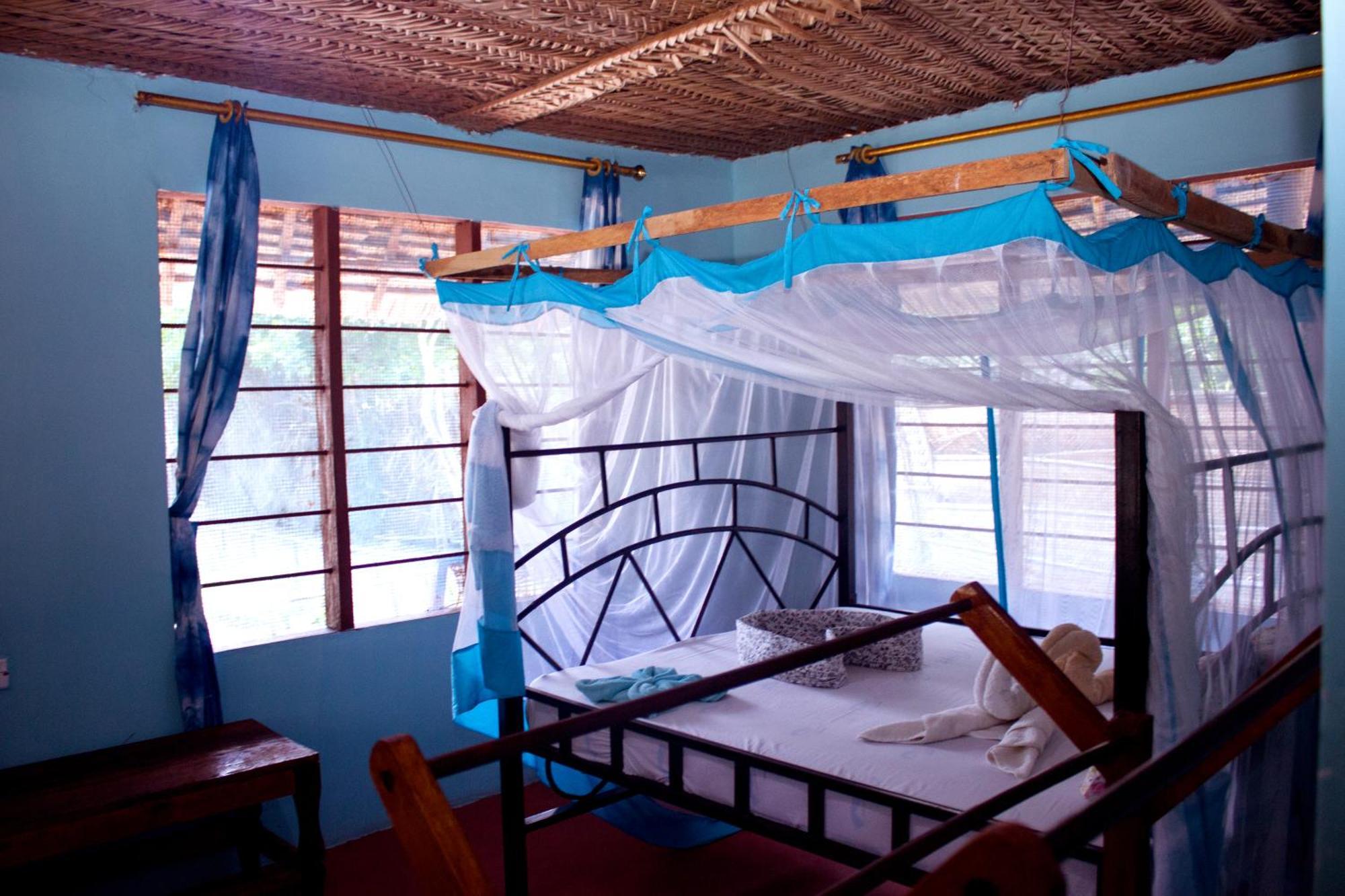 Afro Whale Shark Safari Bed & Breakfast Kilindoni Ngoại thất bức ảnh